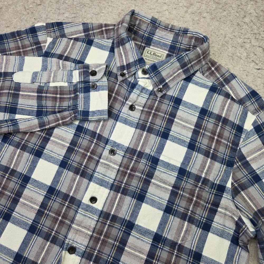 L.L. Bean Scotch Plaid Flannel Shirt Mens Medium M Blue Traditional Fit Classic